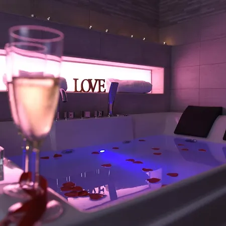 Διαμέρισμα Nido Di Suite, Jacuzzi King Size, Metro C